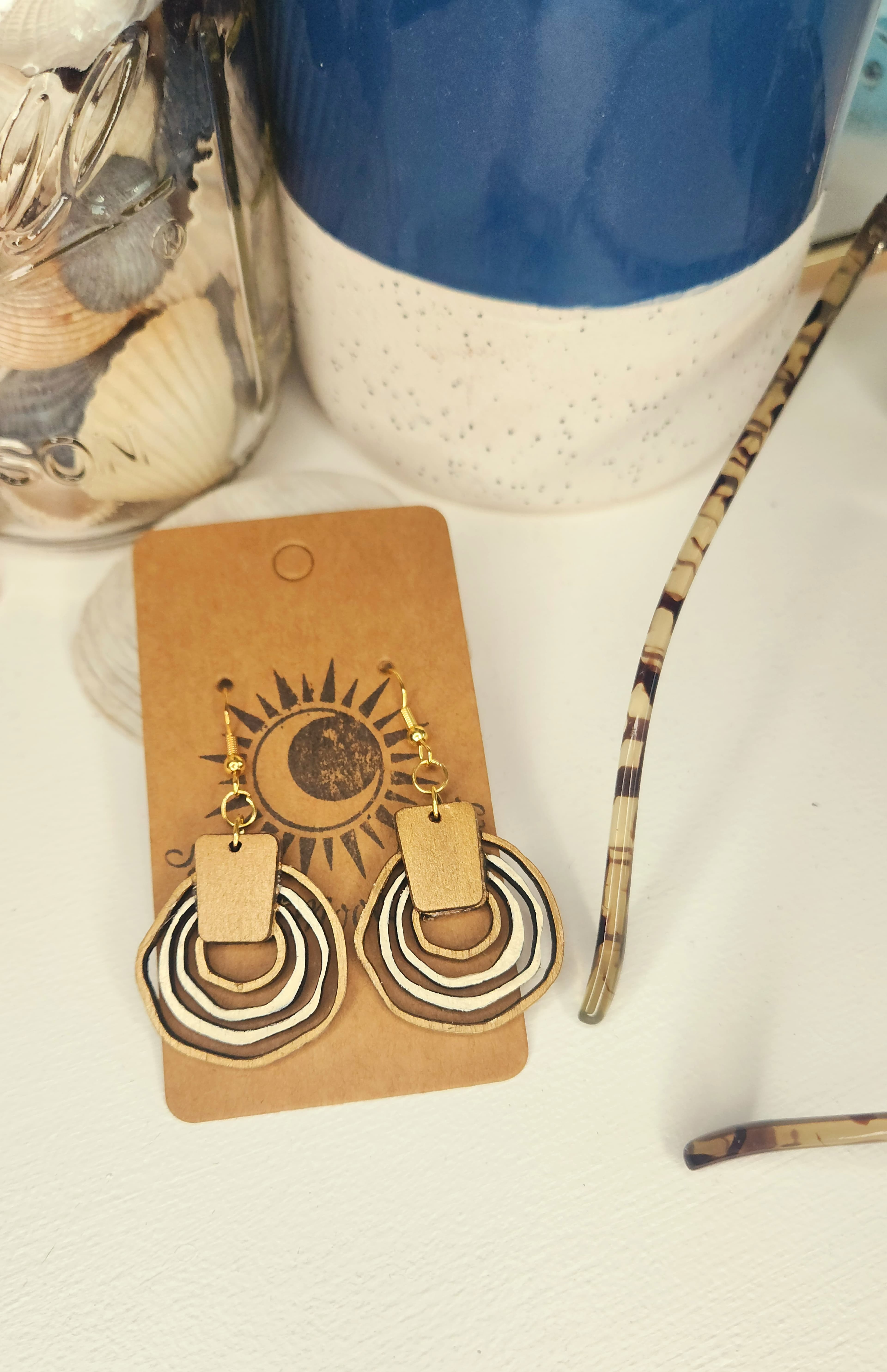 Wavy Hoops in Gold & Cream